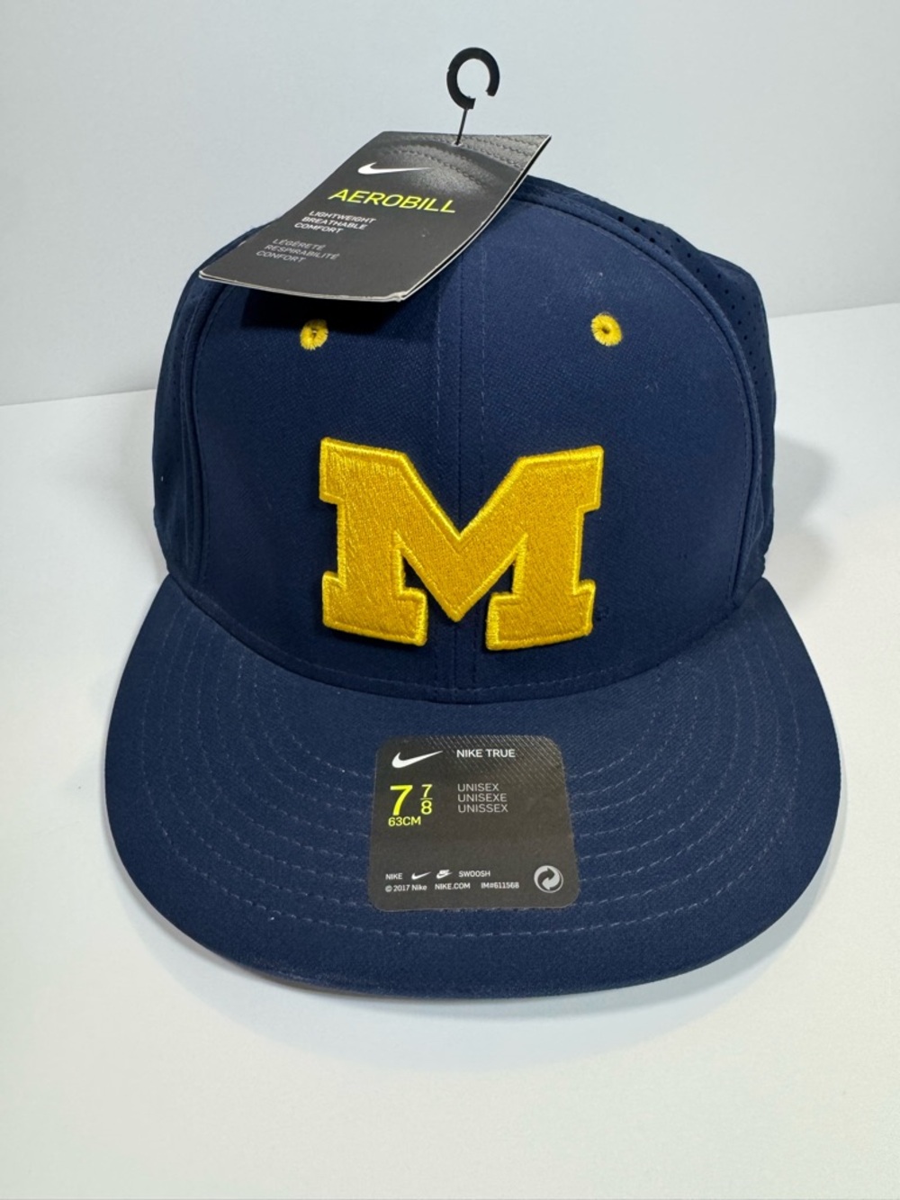 NWT Nike Aerobill Michigan Wolverines Performance Truefit 'M' Hat